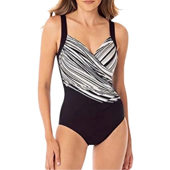 NEW Miraclesuit One Piece Swimsuit Shimmering Sands Black White Size 12